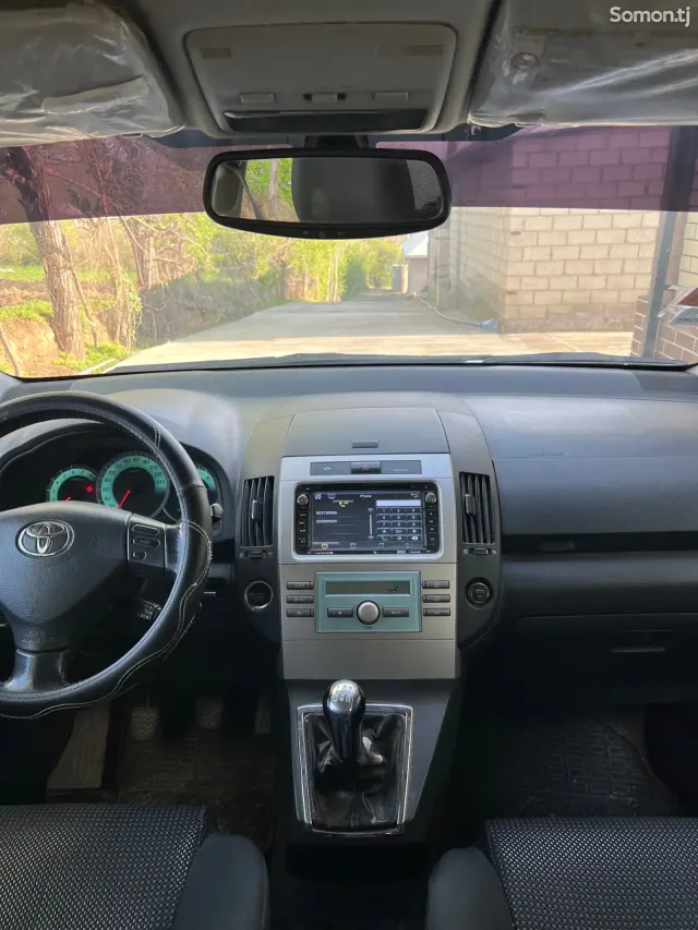 Toyota Corolla Verso 2006 · 1.8 MT