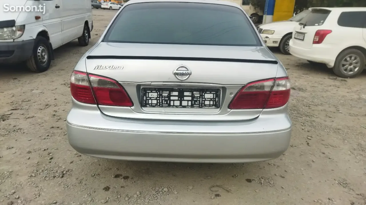 Nissan Maxima 2000 · 2.0 AT