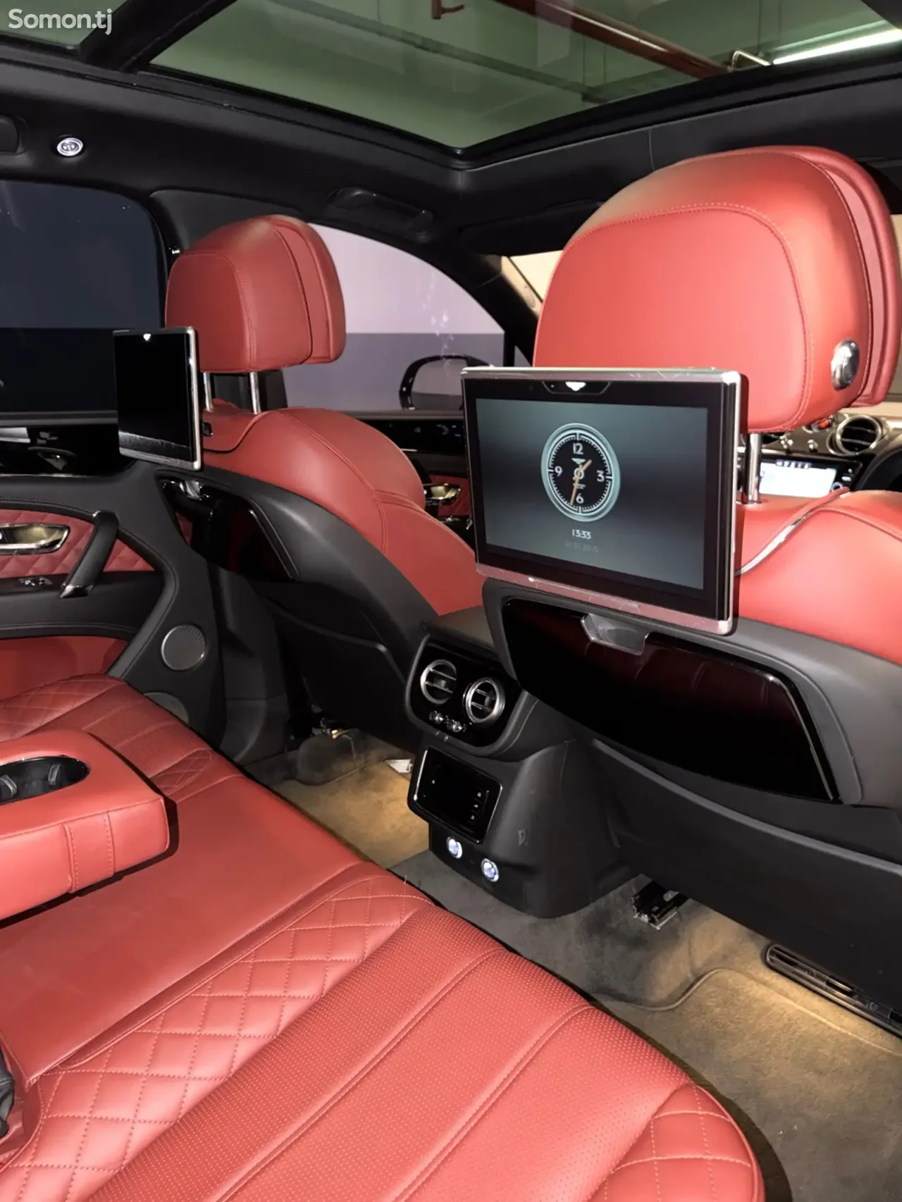 Bentley Bentayga 2018 · 6.0 AT