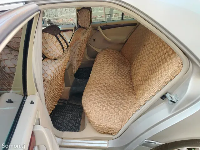 Mercedes-Benz C class 2000 · 1.8 MT