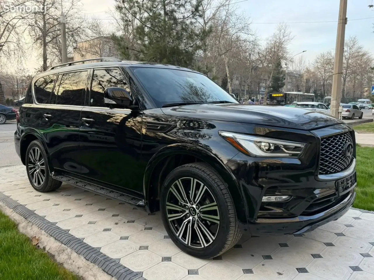 Infiniti QX series 2023 · 5.6 AT