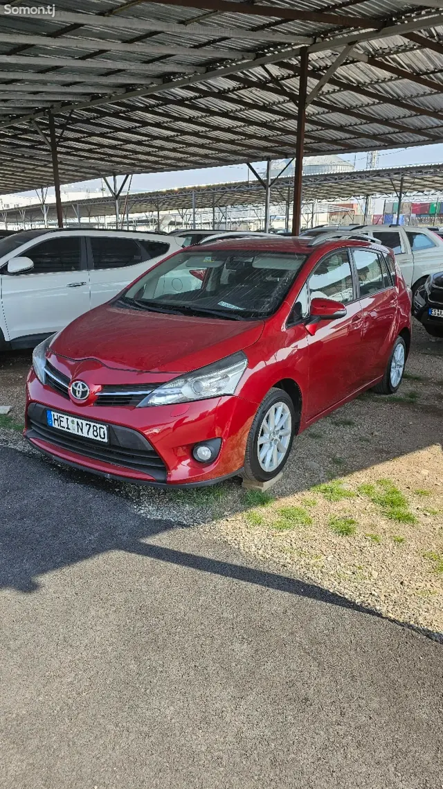 Toyota Verso 2014 · 1.8 MT