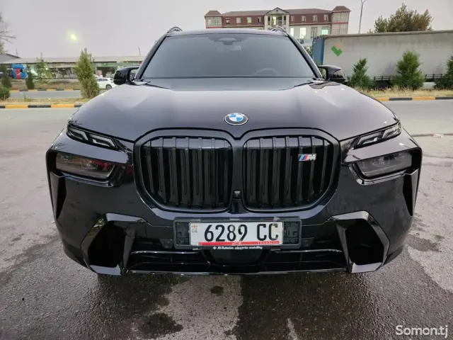 BMW X7 2025 · 4.0 AT
