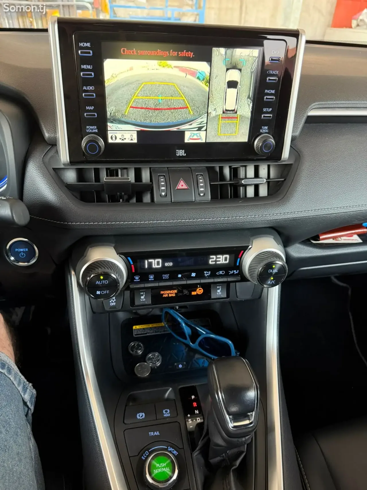 Toyota RAV 4 2021 · 2.5 AT