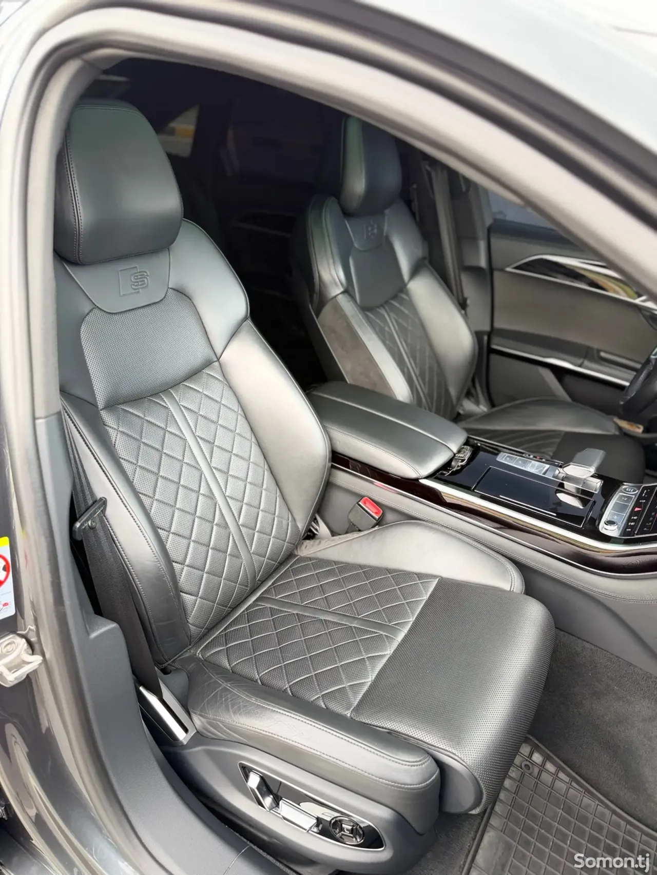 Audi A8 2020 · 3.0 AT
