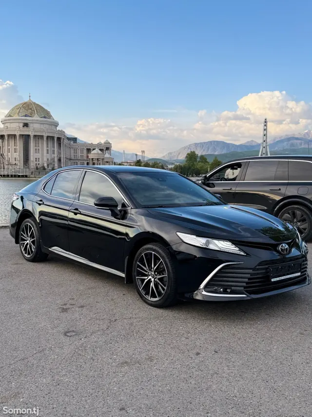 Toyota Camry 2021 · 2.5 AT