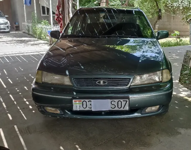 Daewoo Nexia 1995 · 1.5 MT