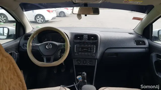 Volkswagen Polo 2019 · 1.6 MT
