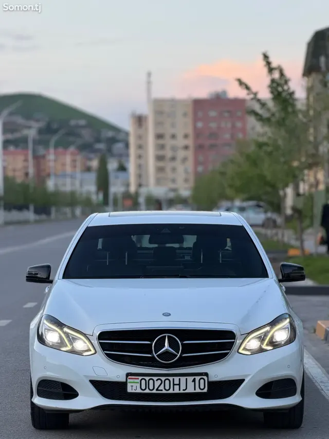 Mercedes-Benz E class 2015 · 2.2 AT