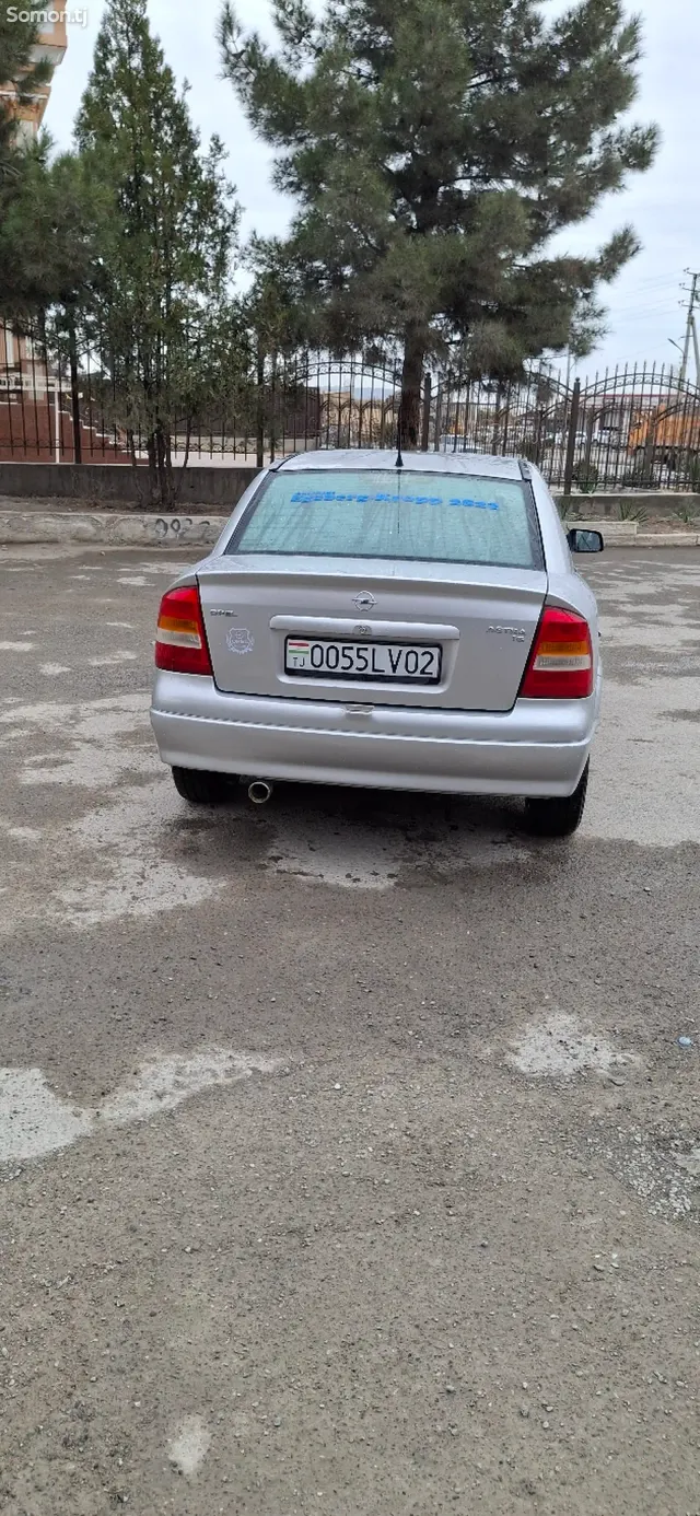 Opel Astra G 1999 · 1.6 AT