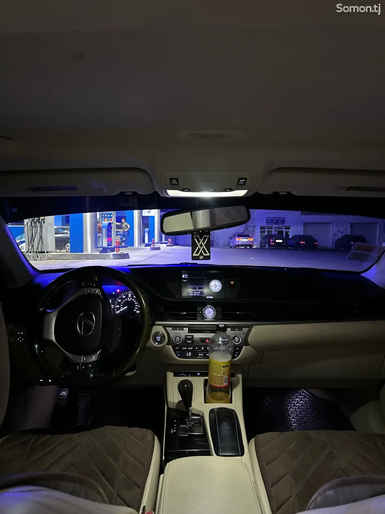 Lexus ES series 2013 · 3.5 AT
