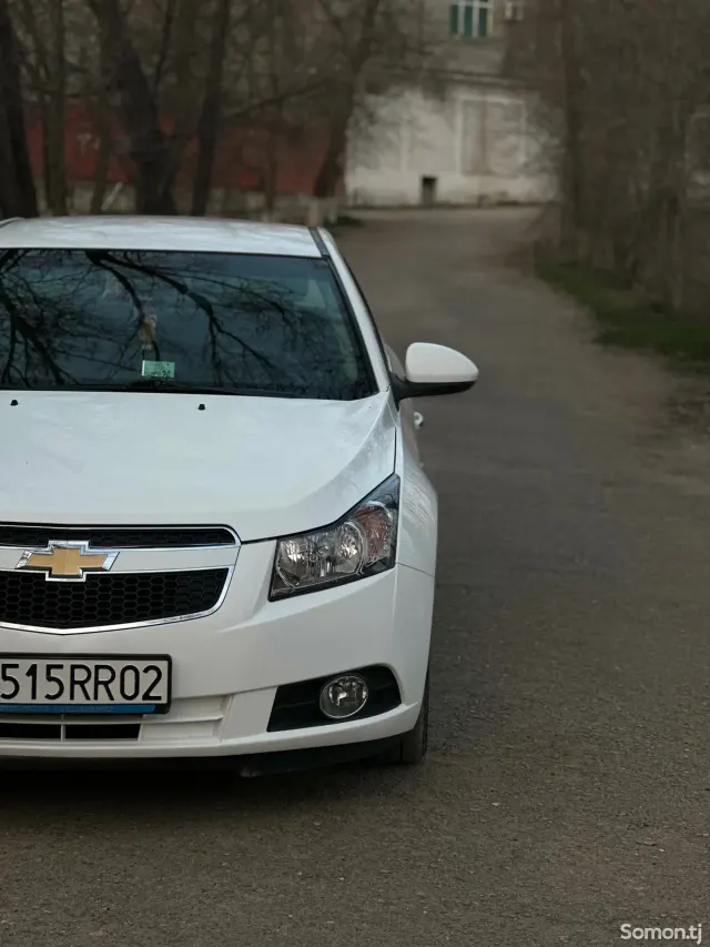 Chevrolet Cruze 2011 · 1.8 AT