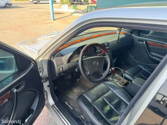 Mercedes-Benz C class 2000 · 2.8 AT