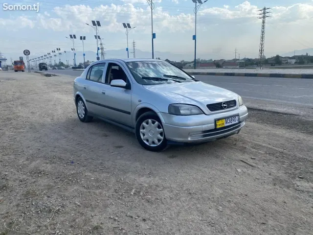 Opel Astra G 1998 · 1.6 MT