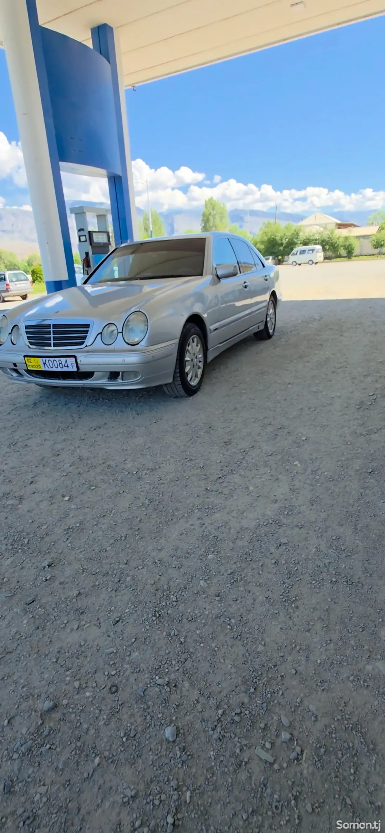 Mercedes-Benz E class 2000 · 2.0 AT
