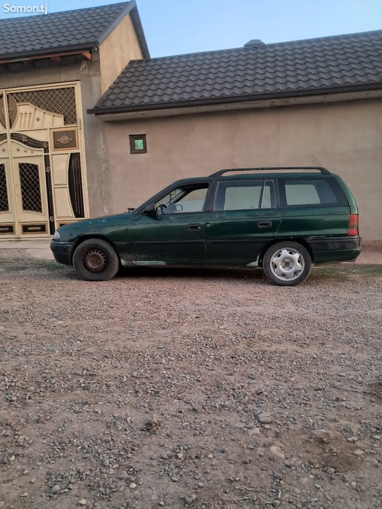 Opel Astra F 1996 · 1.6 MT