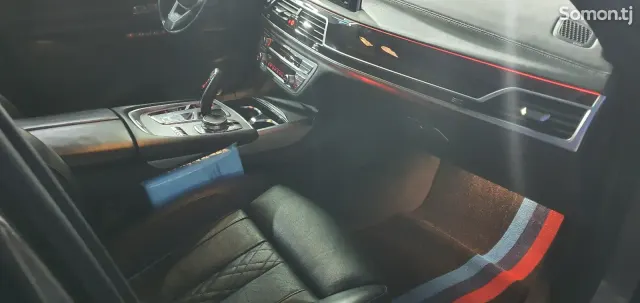 BMW 7 series 2017 · 3.0 CVT
