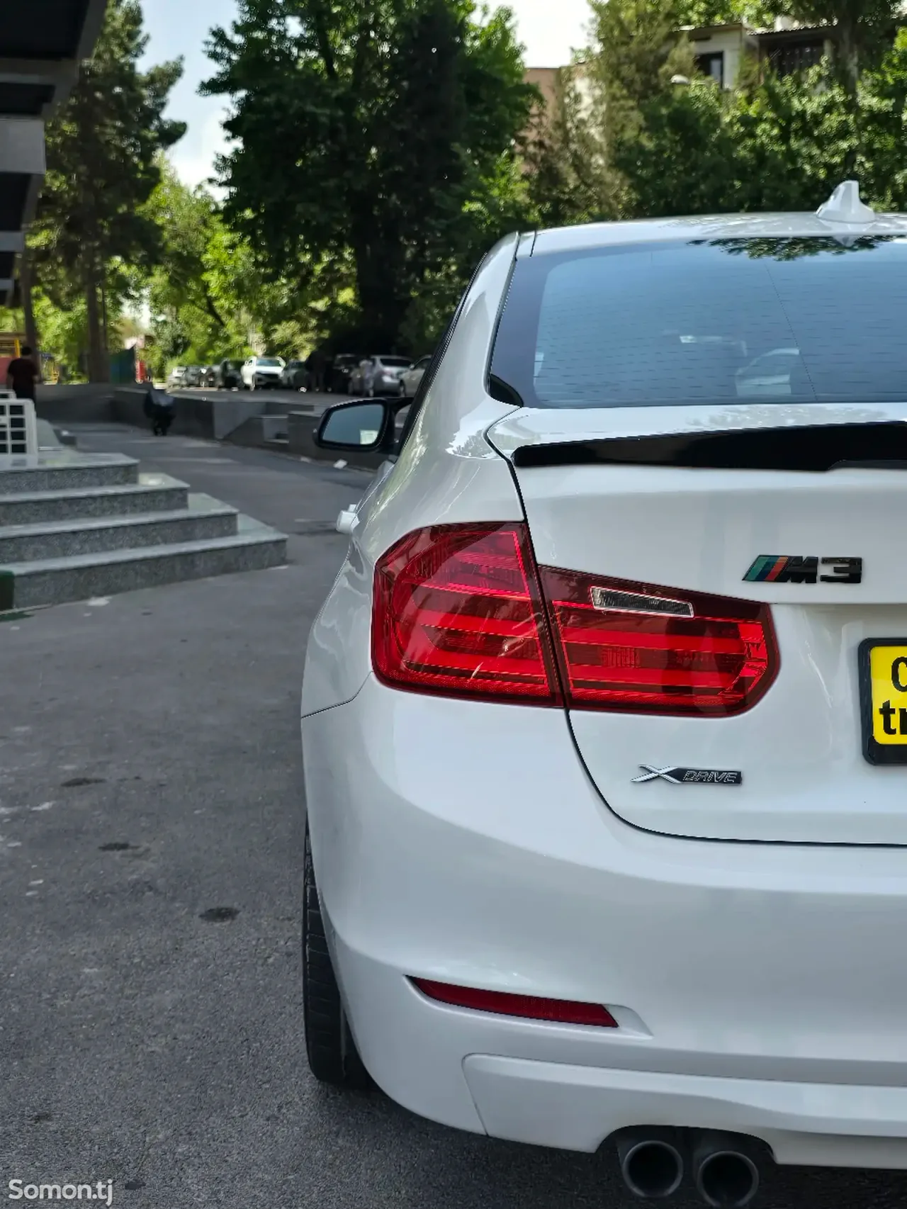 BMW 3 series 2014 · 2.0 AT