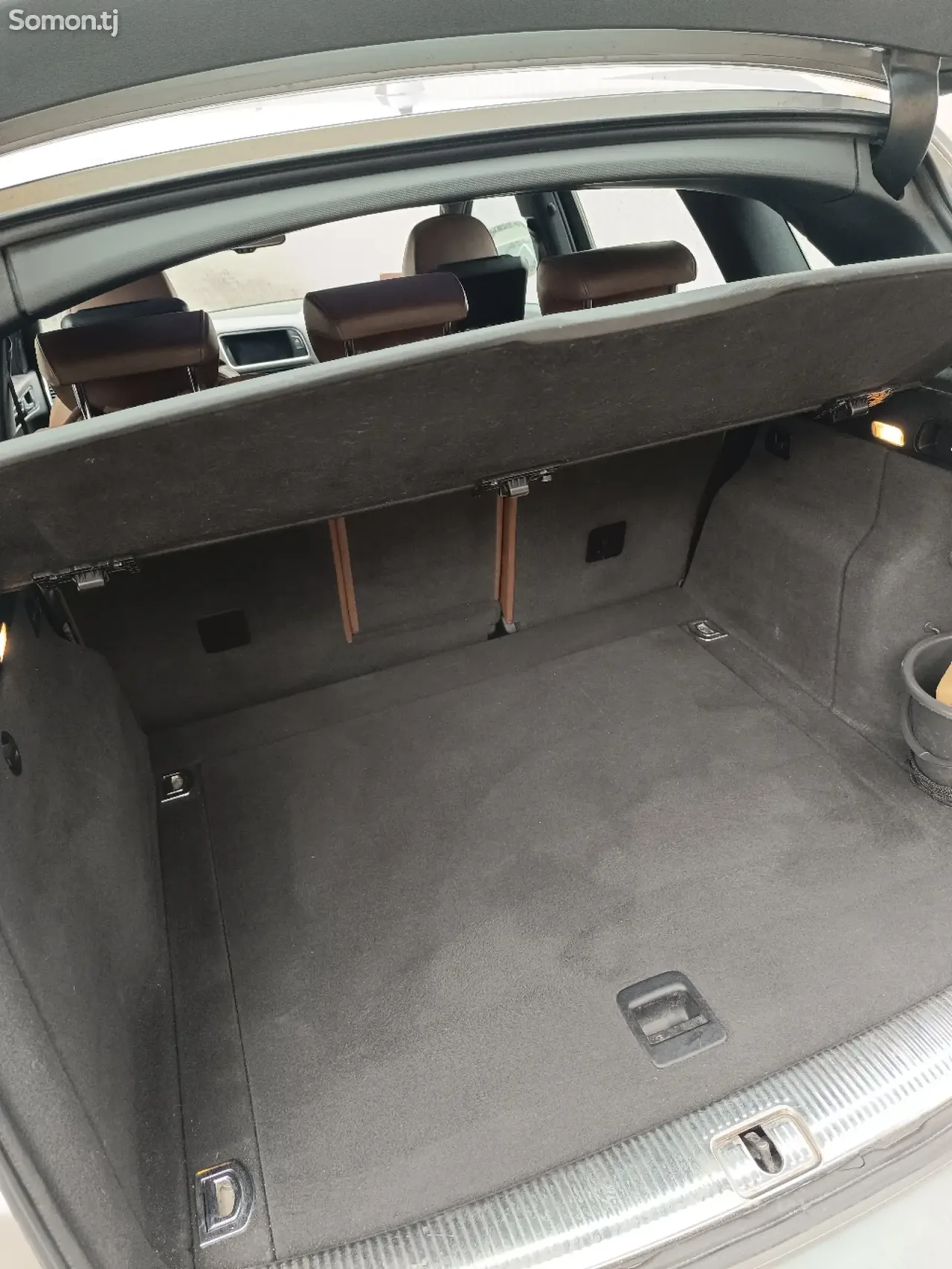 Audi Q5 2012 · 3.2 AT