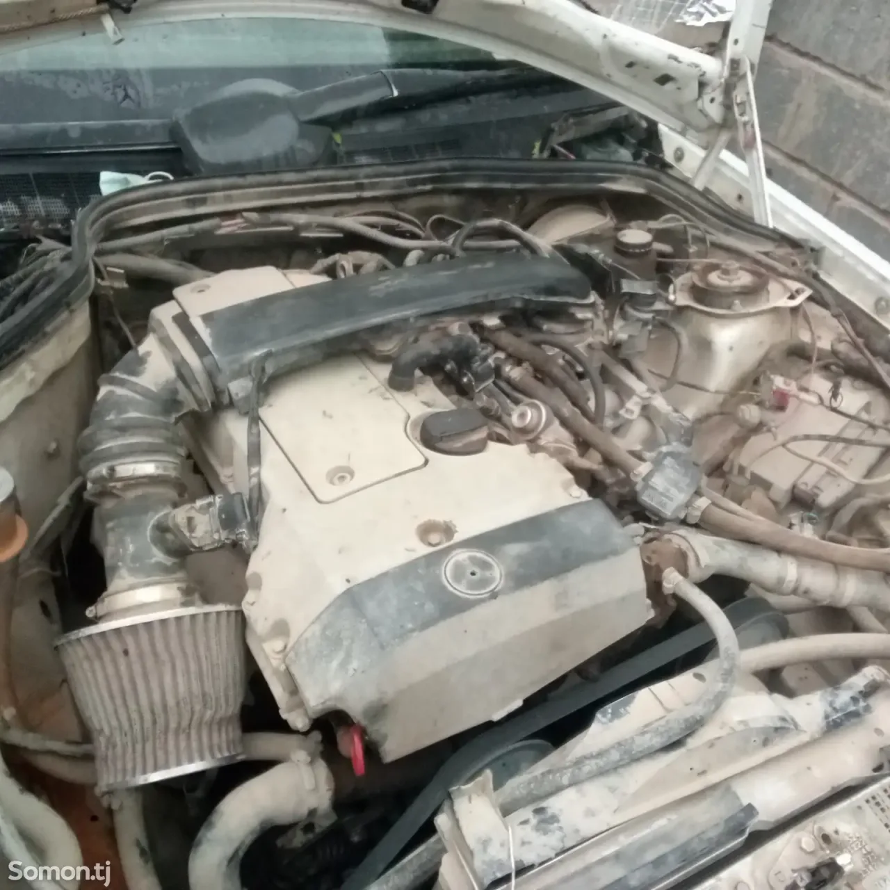 Mercedes-Benz W124 1987 · 2.0 MT