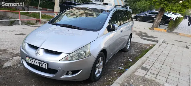 Toyota Ipsum 2003 · 2.4 MT