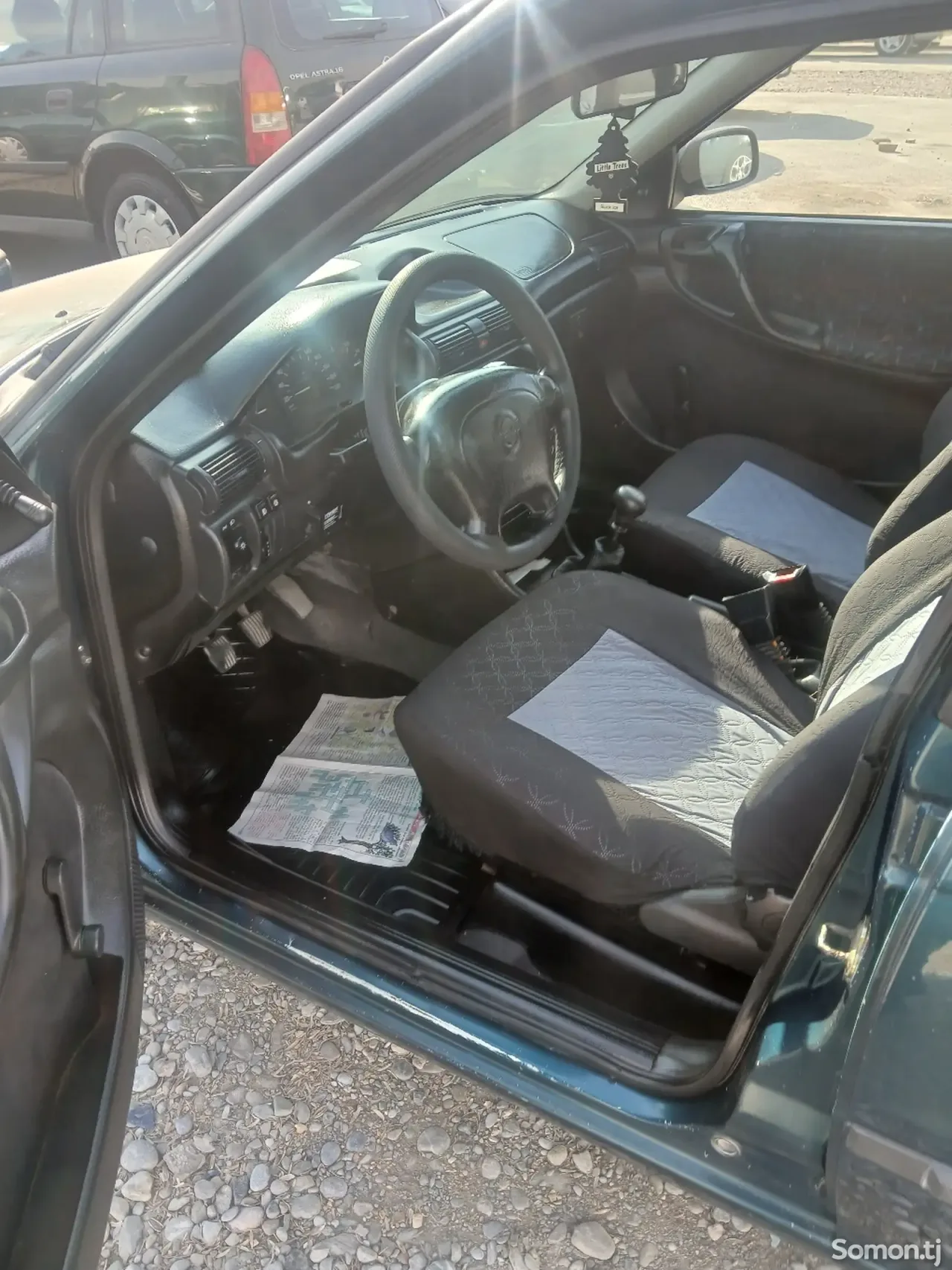 Opel Astra F 1994 · 1.6 MT