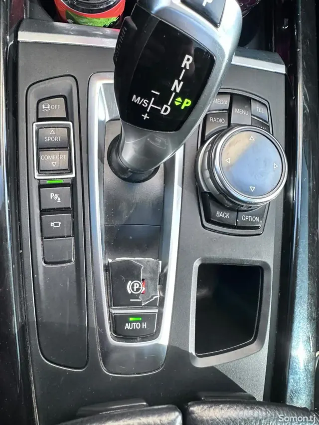 BMW X5 2015 · 3.0 AT