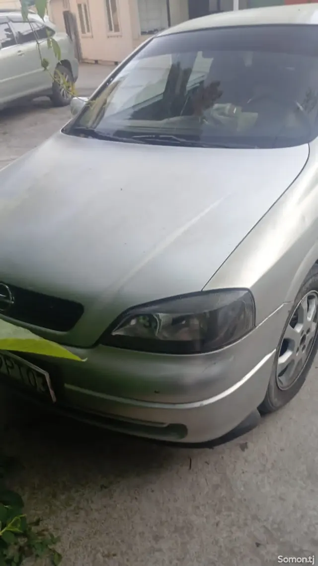 Opel Astra G 2000 · 1.6 MT