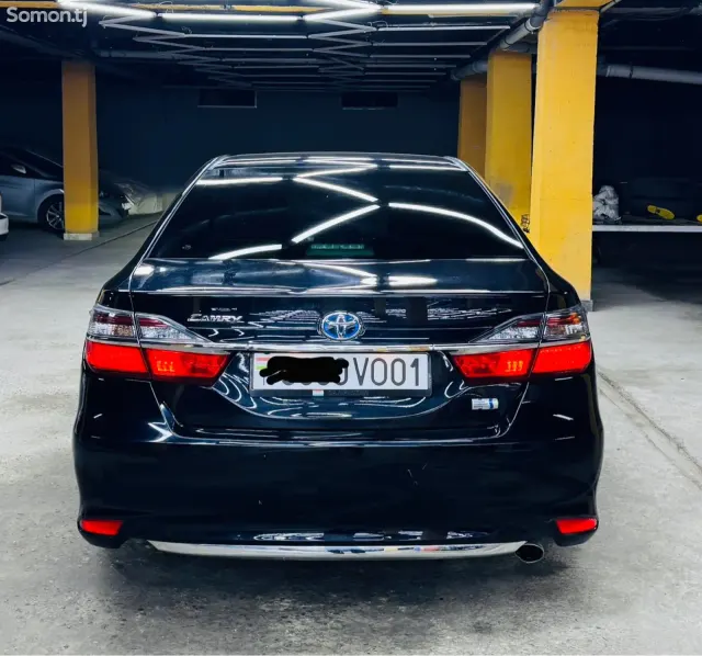 Toyota Camry 2015 · 2.5 AT
