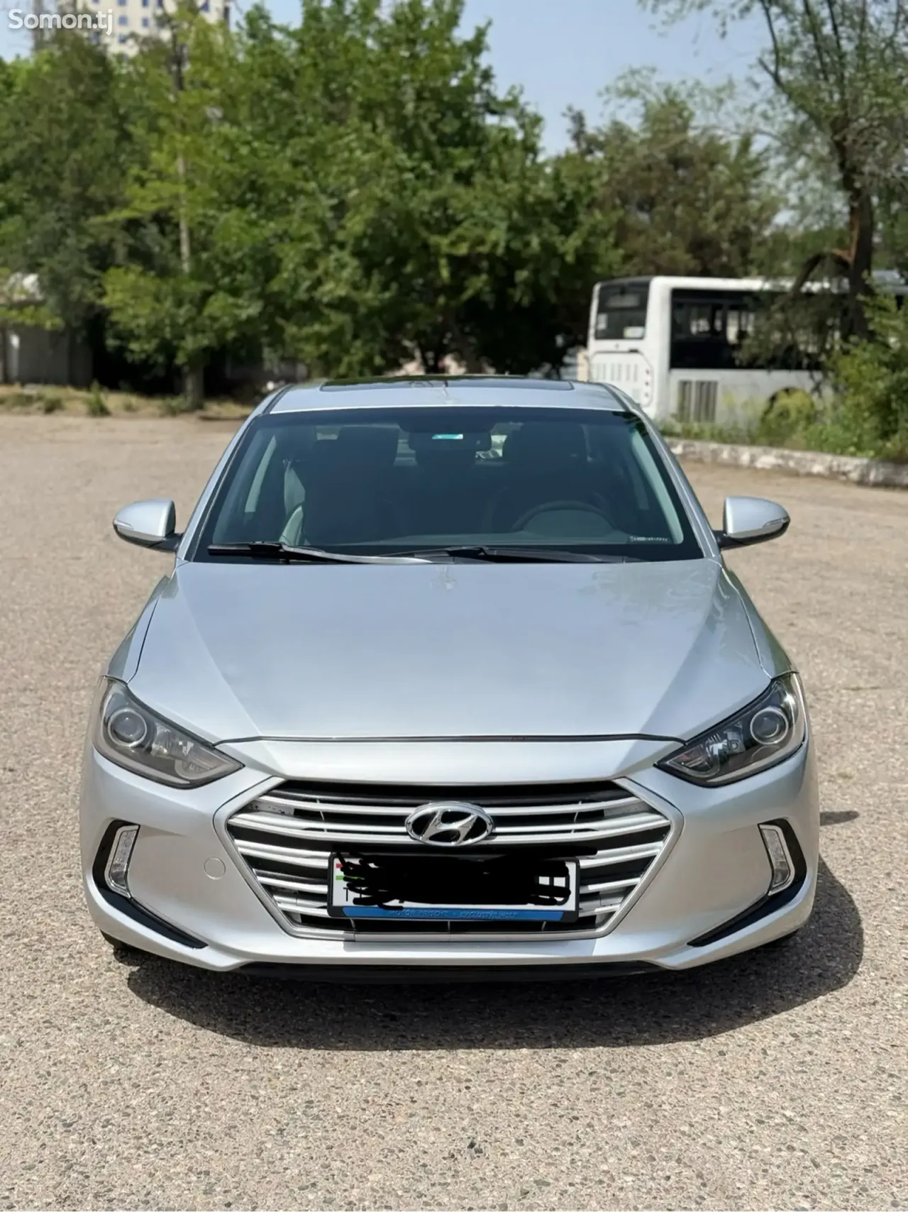 Hyundai Elantra 2017 · 2.0 AT