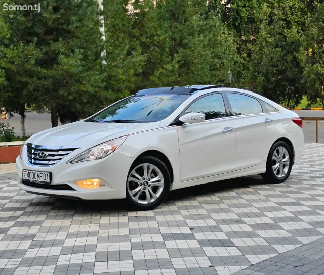 Hyundai Sonata 2011 · 2.0 AT