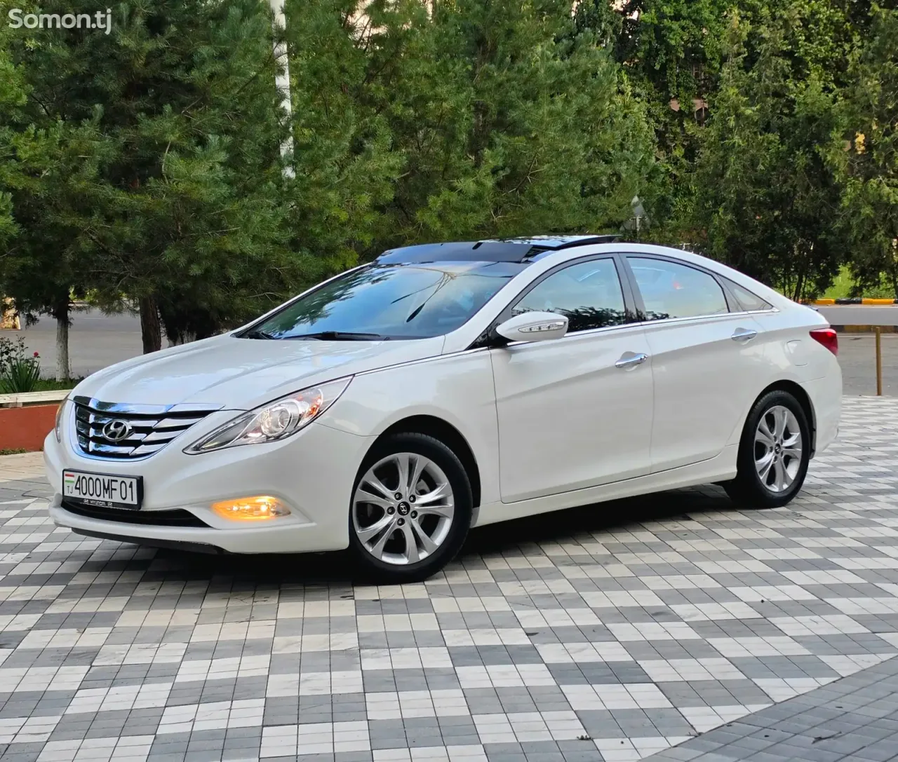 Hyundai Sonata 2011 · 2.0 AT