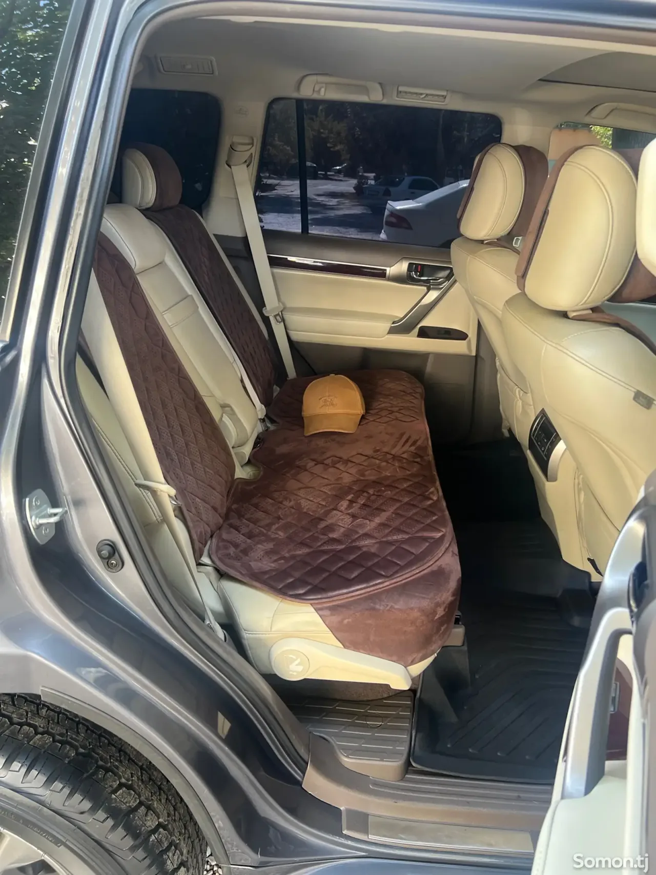 Lexus GX series 2017 · 4.6 AT
