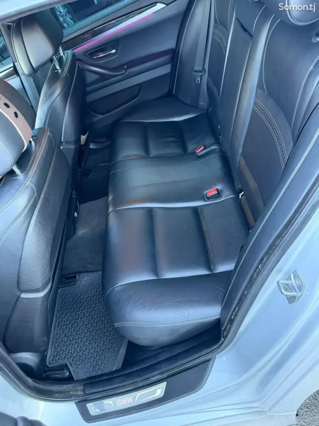 BMW 5 series 2015 · 3.5 AT