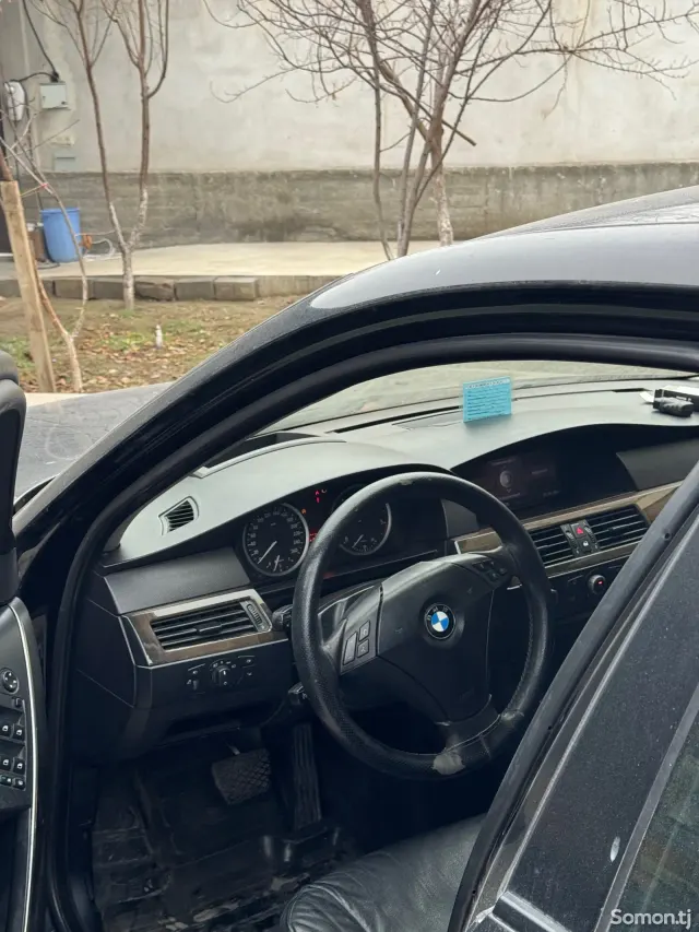 BMW 5 series 2004 · 3.0 AT