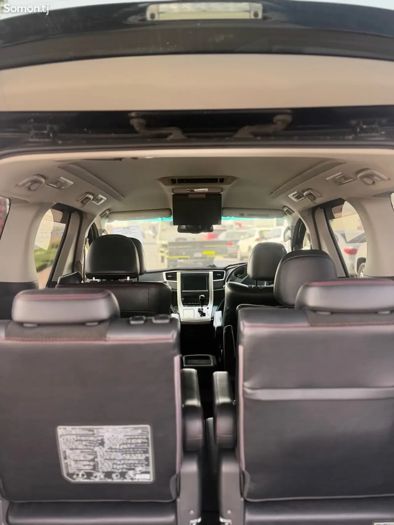 Toyota Vellfire 2014 · 2.4 AT