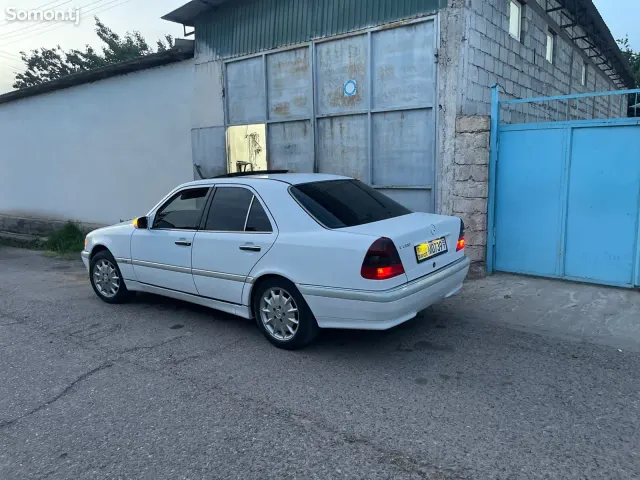 Mercedes-Benz C class 1998 · 2.3 AT