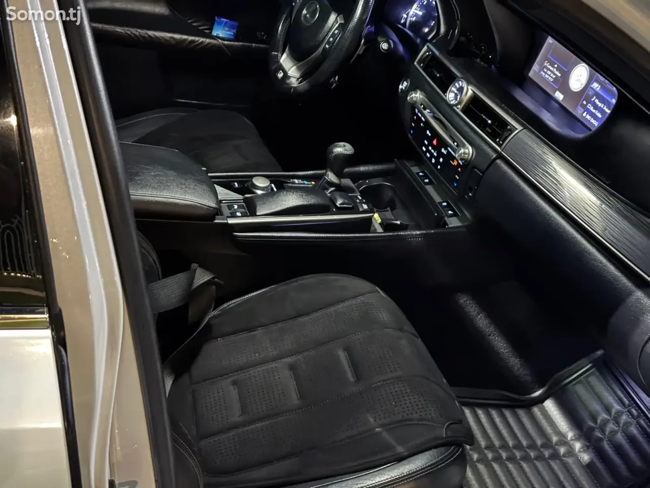 Lexus GS series 2013 · 3.5 AT