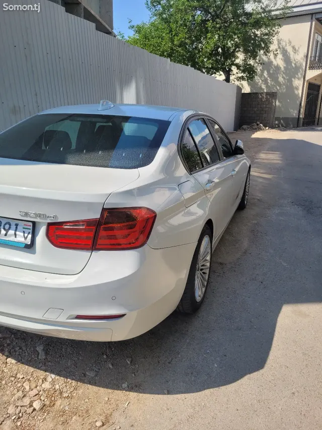 BMW 3 series 2012 · 2.0 AT