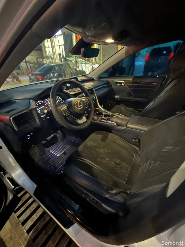 Lexus RX series 2017 · 3.5 AT