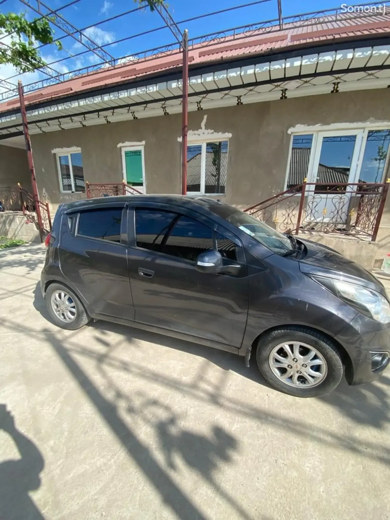 Chevrolet Spark 2014 · 1.1 AT