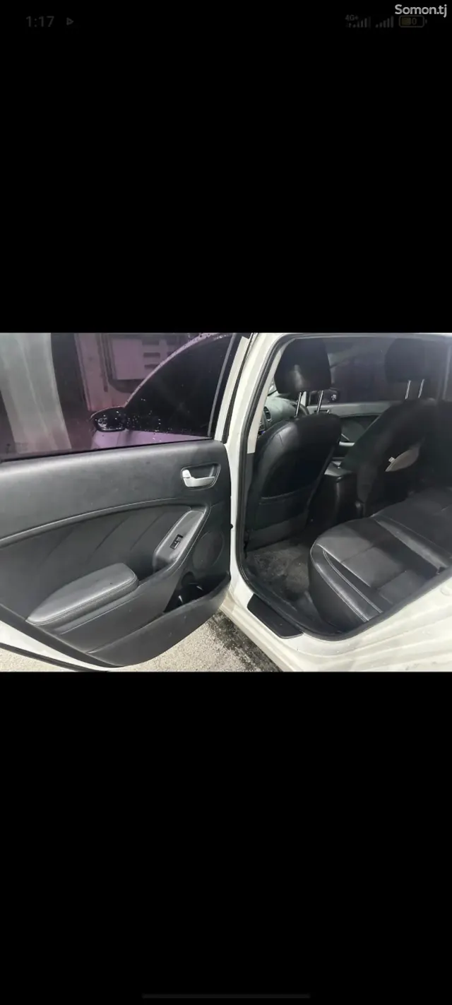 Kia K3 2014 · 1.6 AT