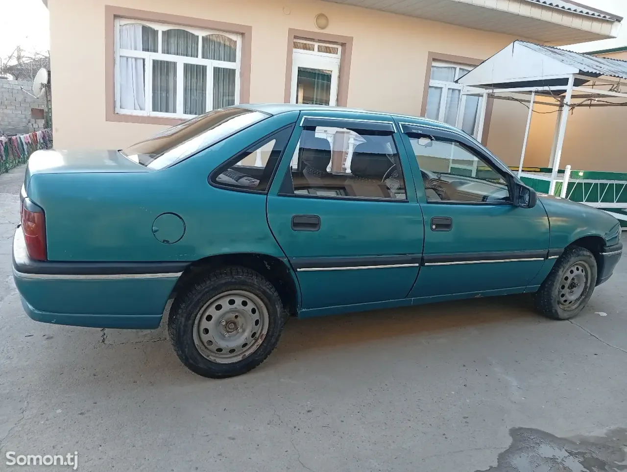 Opel Vectra A 1993 · 0.6 MT