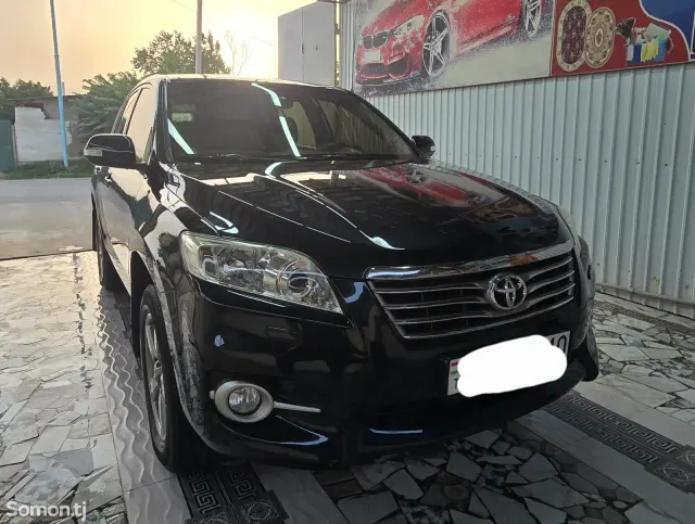 Toyota RAV 4 2012 · 2.0 AT