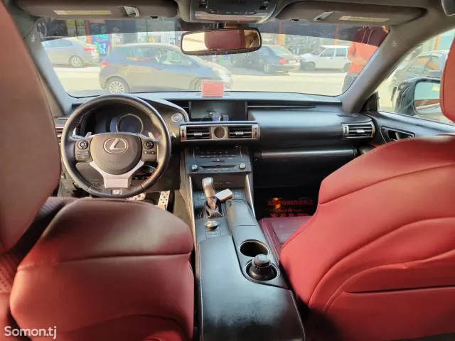 Lexus IS series 2015 · 2.5 AT
