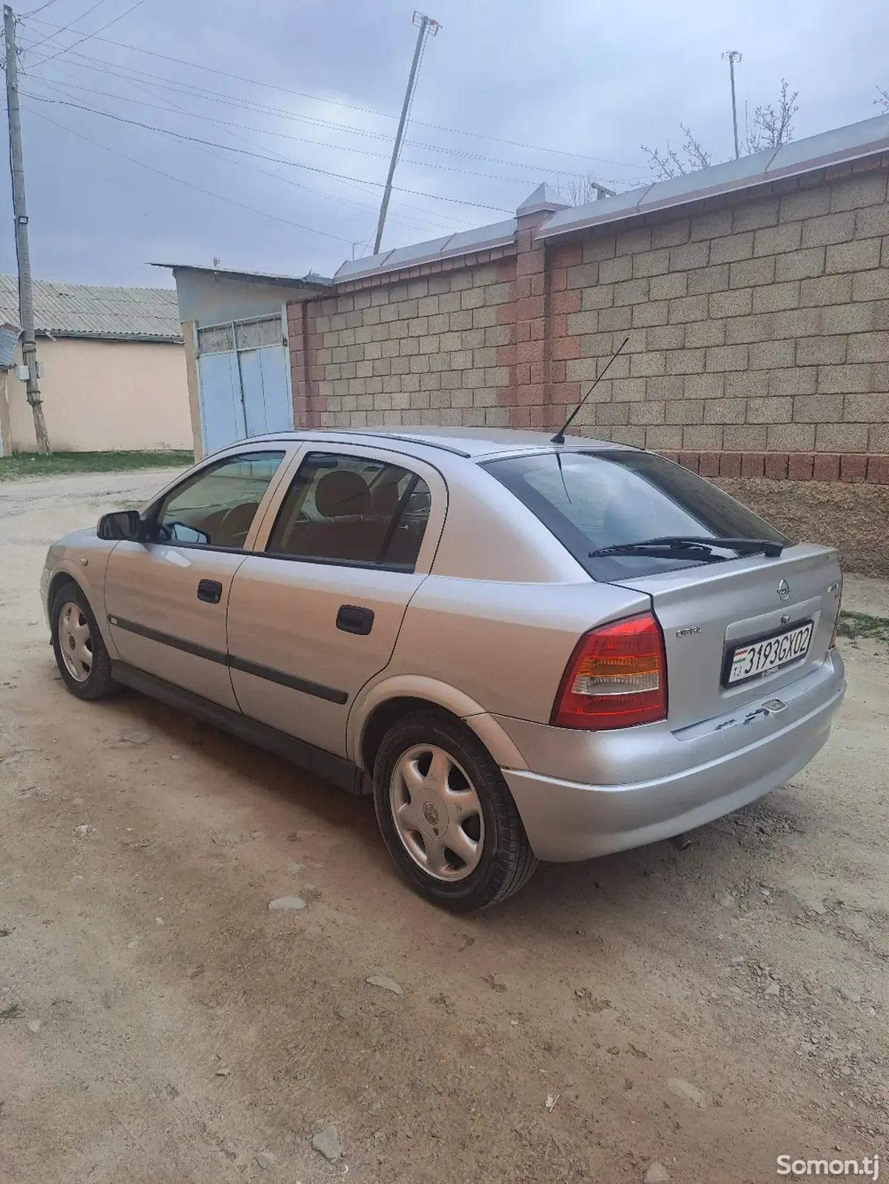 Opel Astra G 1998 · 1.6 MT