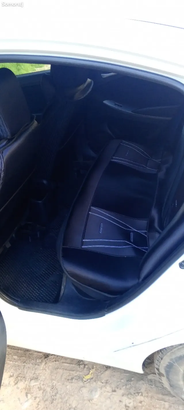 Hyundai Accent 2015 · 1.8 AT