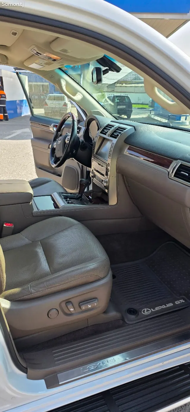 Lexus GX series 2016 · 4.7 AT