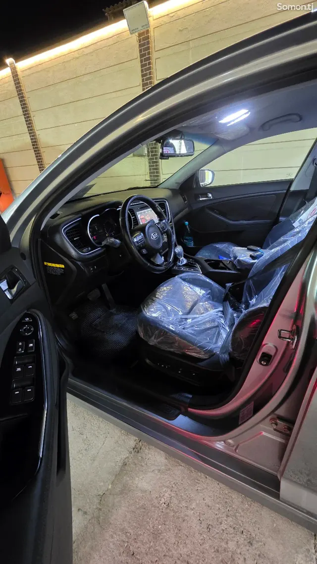 Kia K5 2014 · 2.0 AT