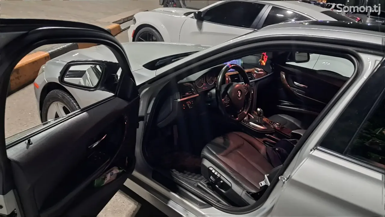 BMW M3 2012 · 2.0 AT